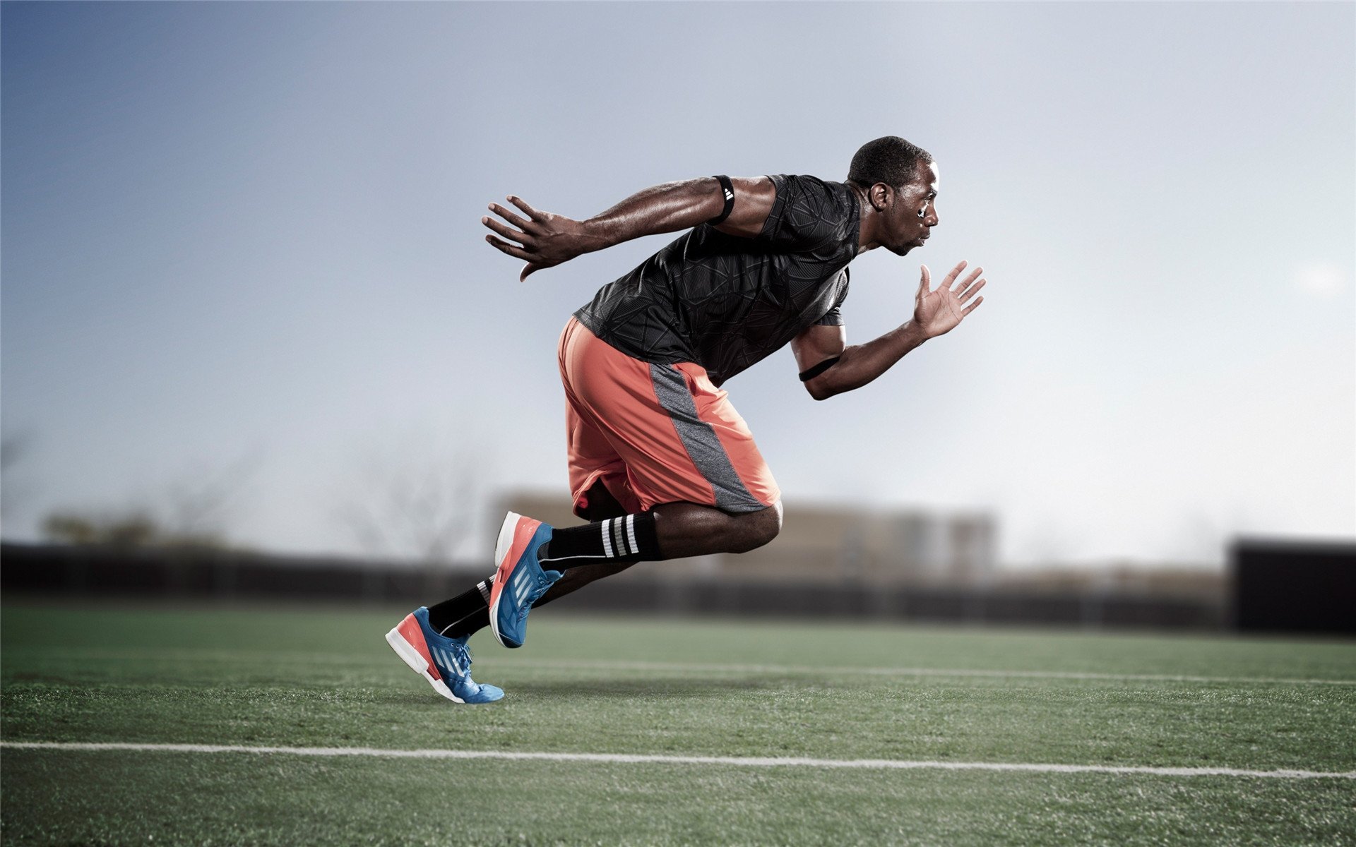 中国男篮防守端表现亮眼 限制对手得分，中国男篮防守好的球员